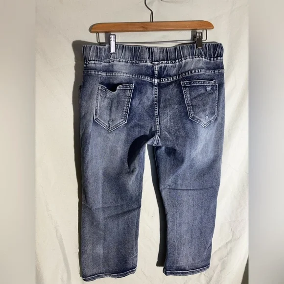 Cropped Drawstring Jeans - Picture 2 of 3